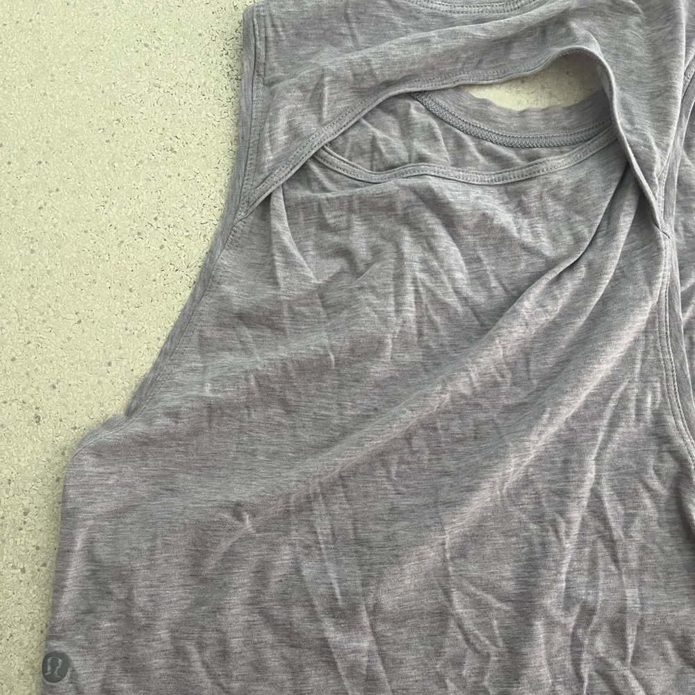 LULULEMON cutout tank size 2 barely worn
